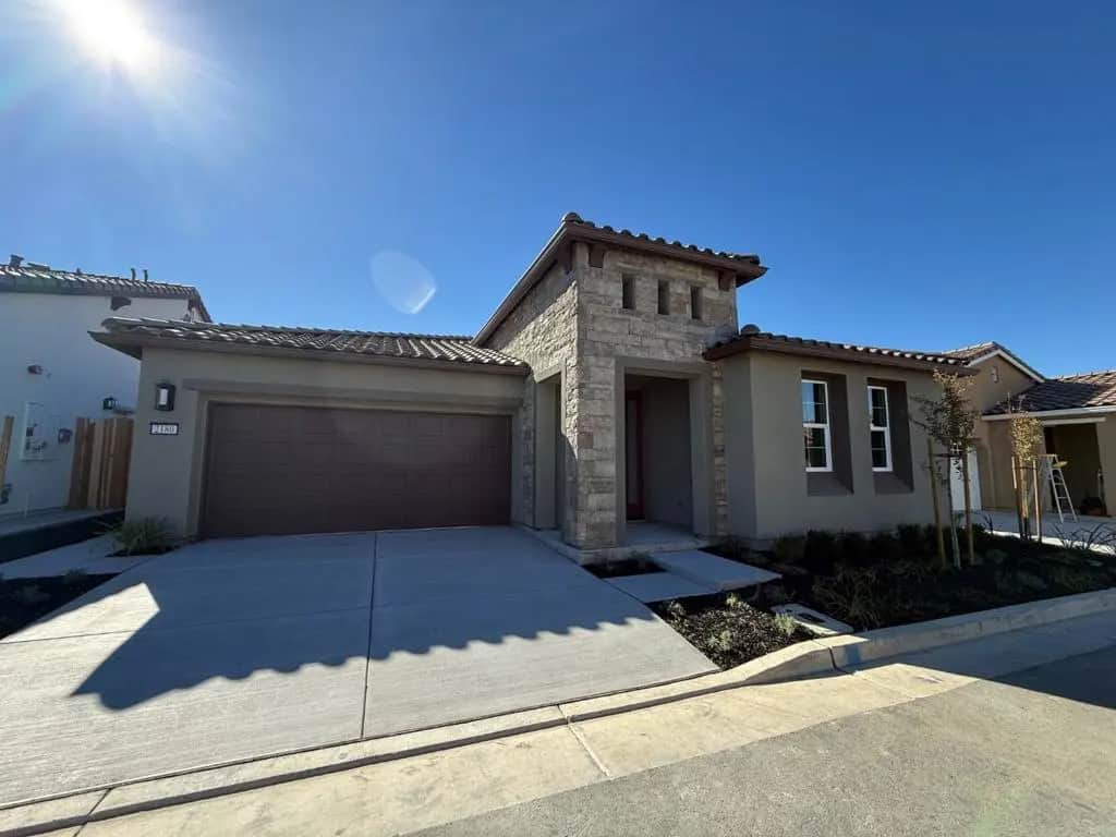 2180 Red Oak Drive, Hollister, CA — listing photo 1