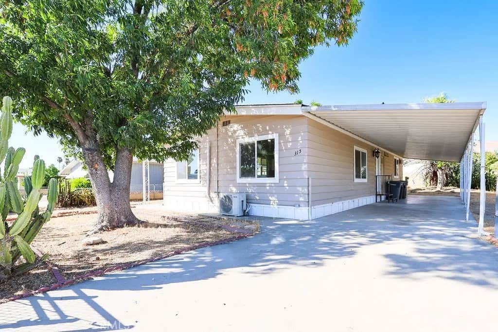 315 North Palomar Avenue, San Jacinto, CA — listing photo 1