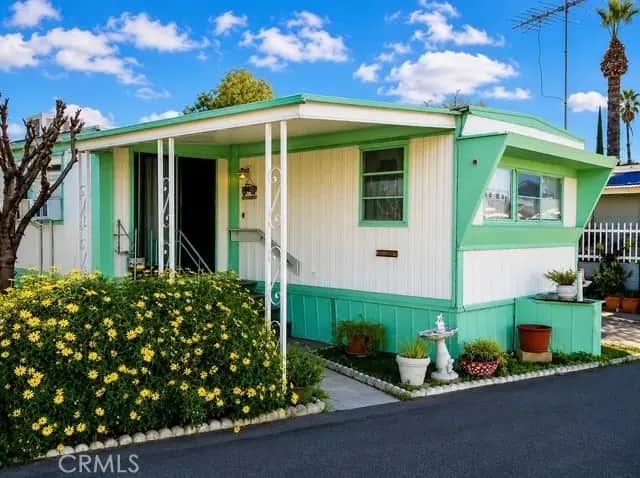10965 Glenoaks Boulevard 132, Pacoima, CA — listing photo 1