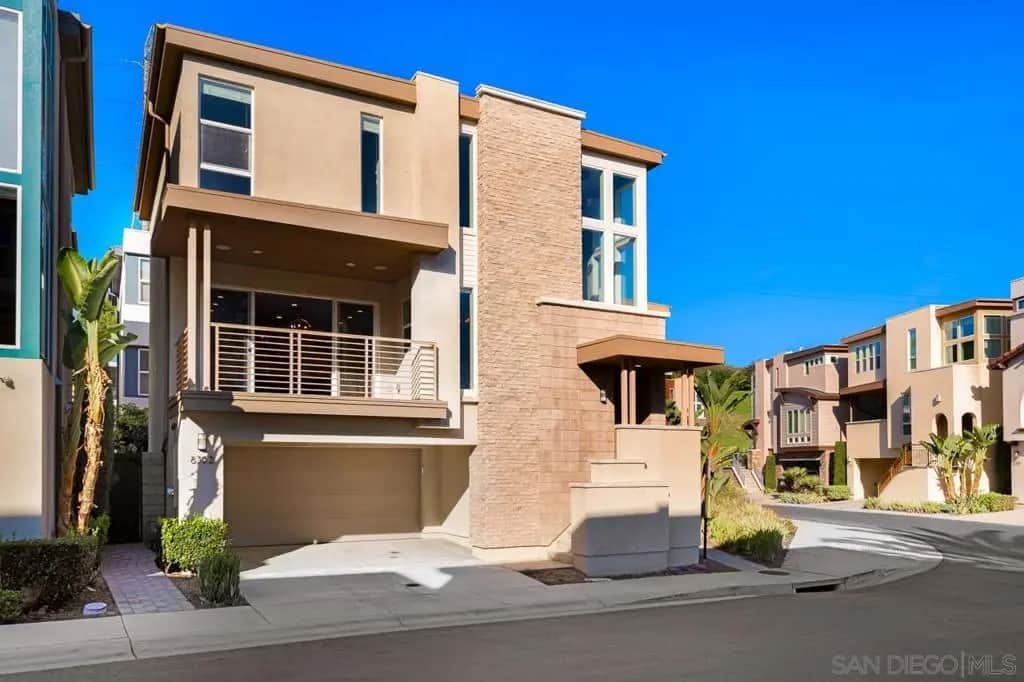 8352 Ridge Ct, San Diego, CA — listing photo 1