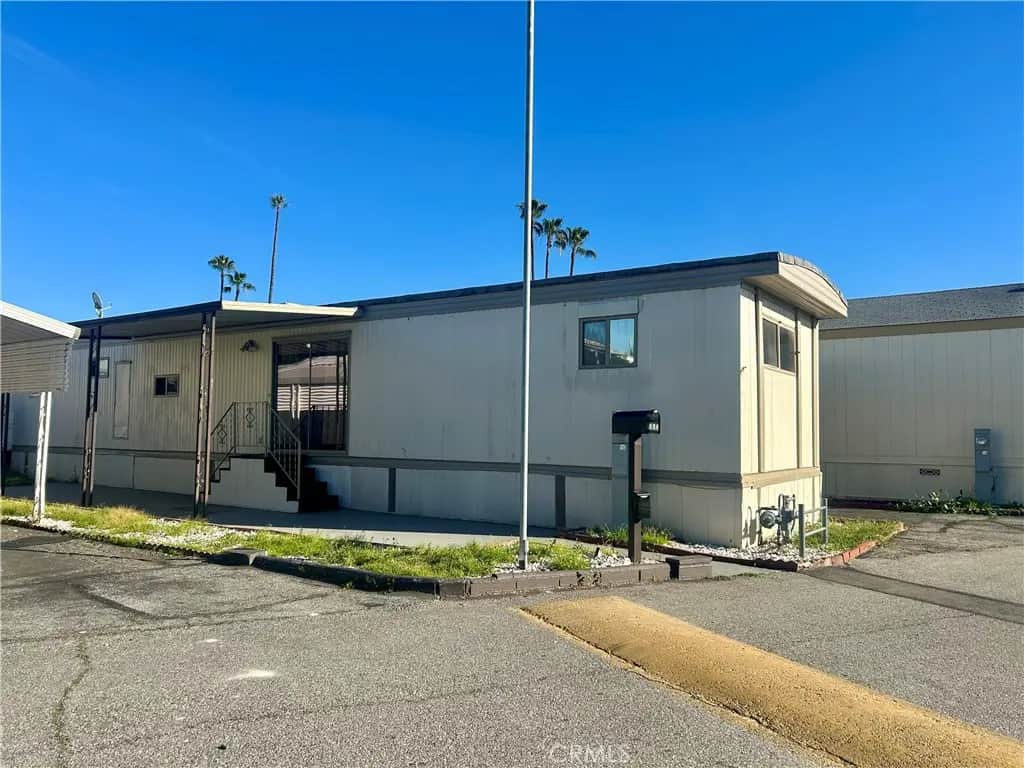 1045 N Azusa 145, Covina, CA — listing photo 1