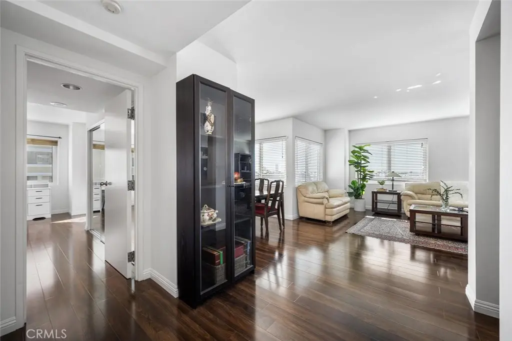 525 E Seaside Way 409, Long Beach, CA — listing photo 1