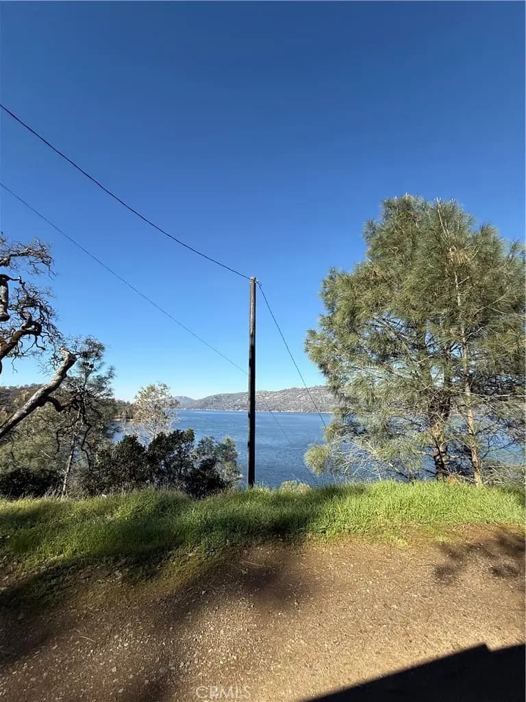 11570 North Drive, Clearlake, CA — listing photo 1