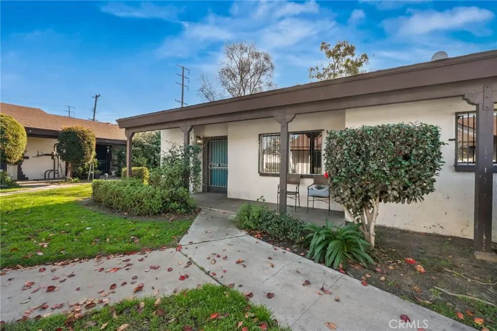 2011 W Katella 3, Anaheim, CA — listing photo 1