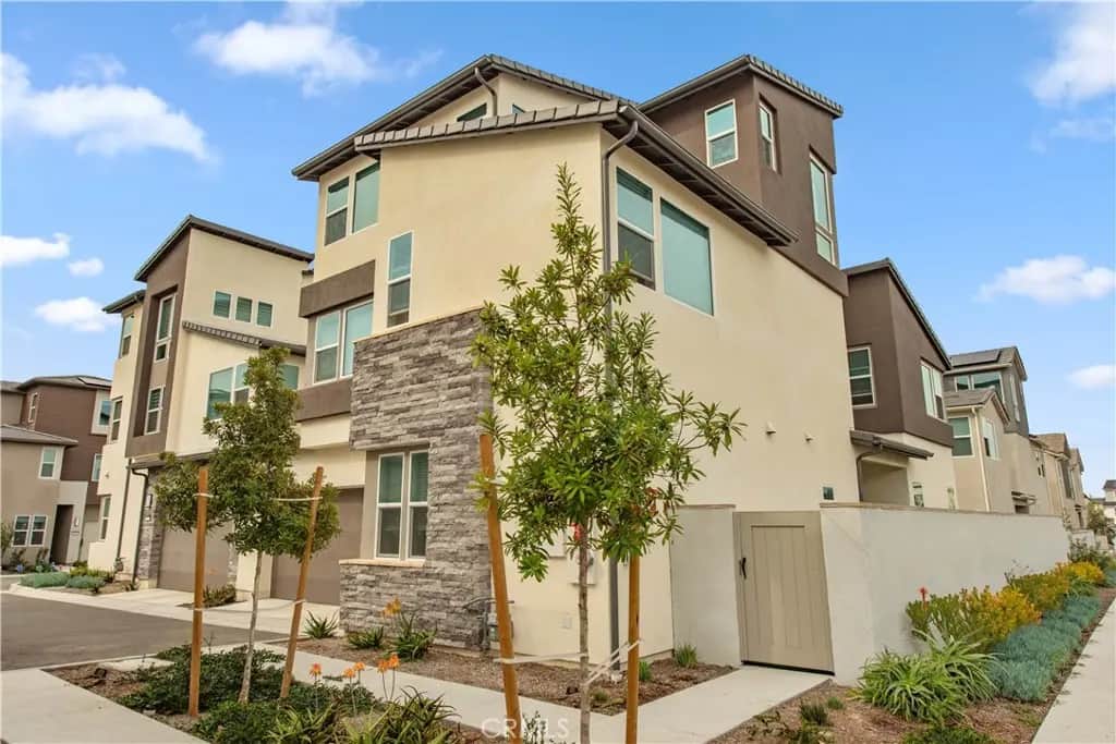 608 Grizzly, Irvine, CA — listing photo 1