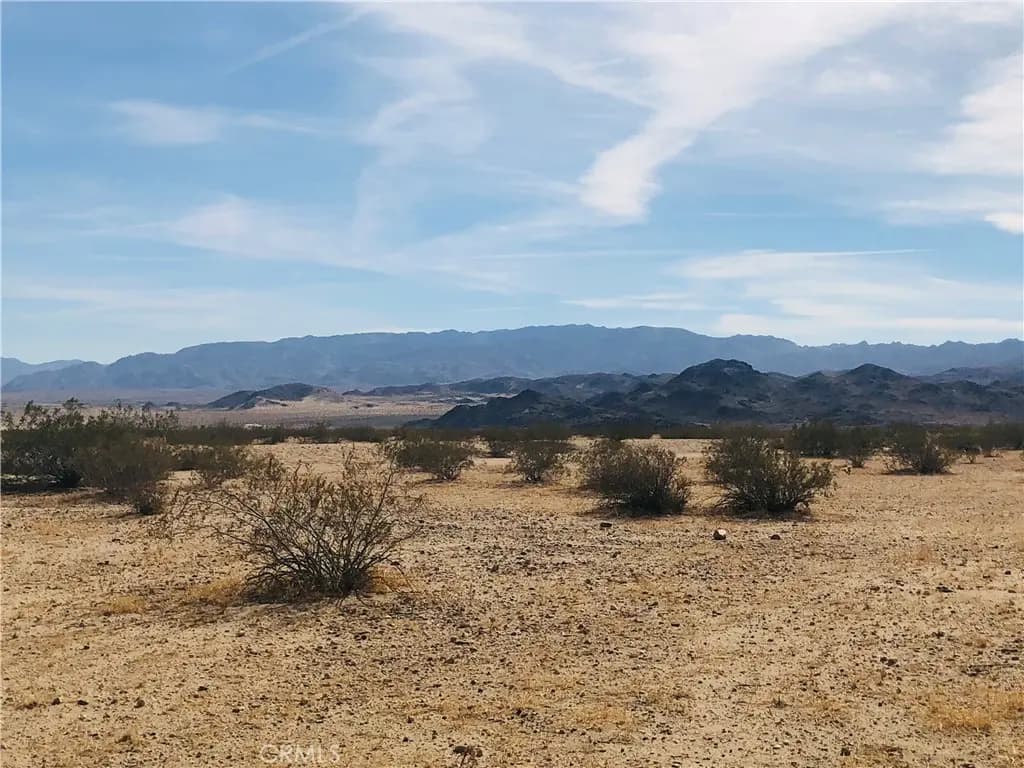 2 Fascination Avenue, Joshua Tree, CA — listing photo 1