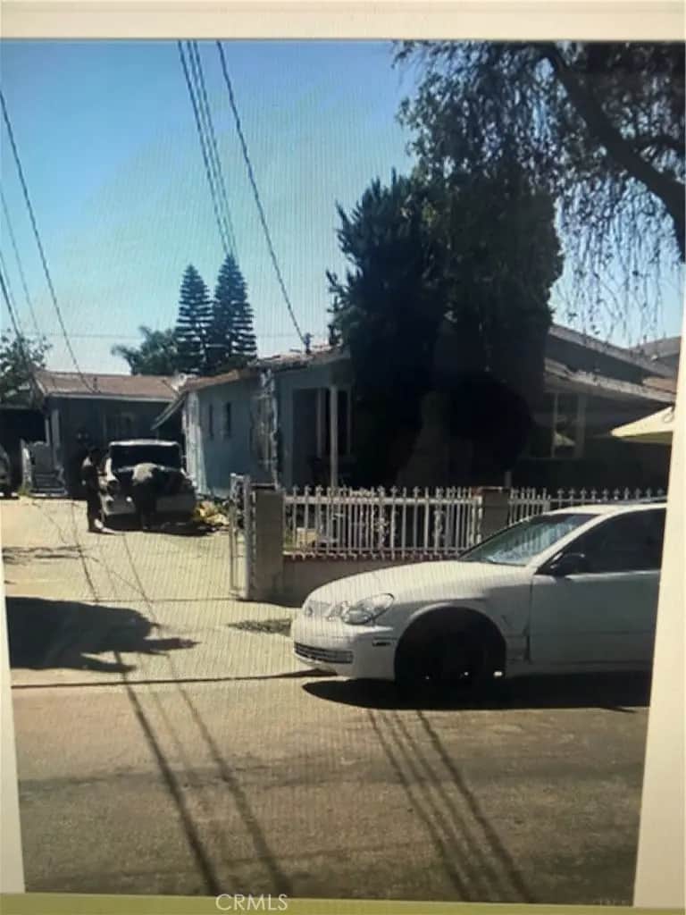 9501 Holmes, Los Angeles, CA — listing photo 1
