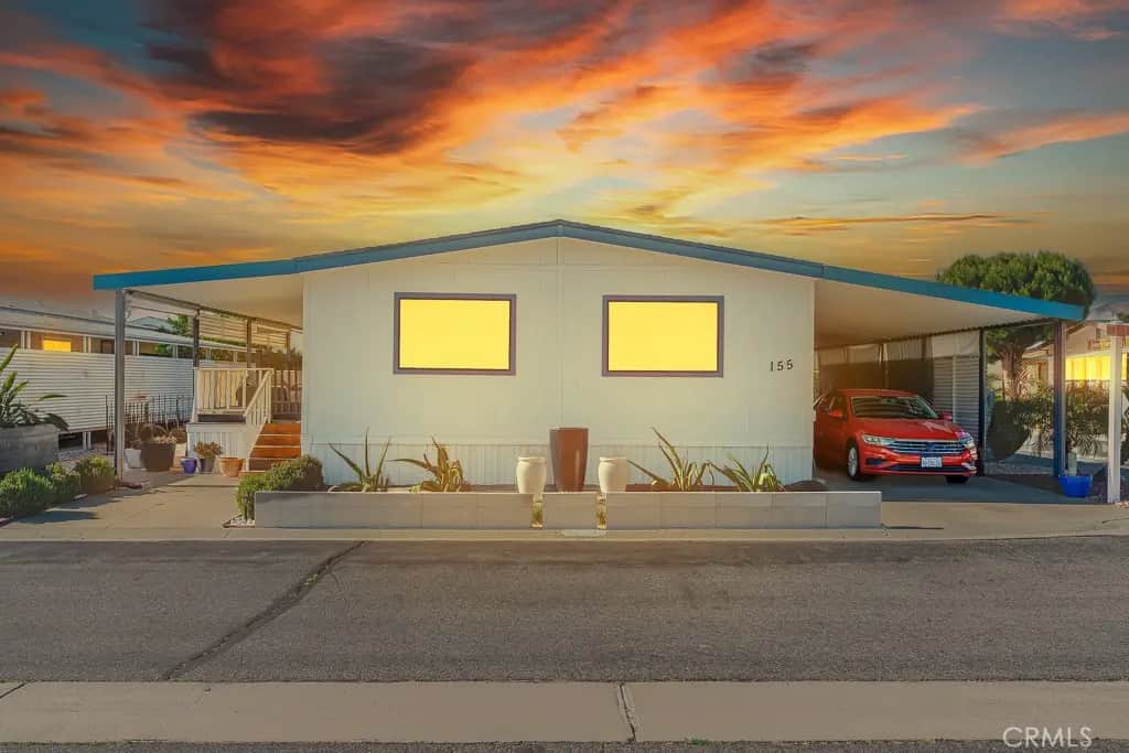 1300 W Menlo Avenue 155, Hemet, CA — listing photo 1