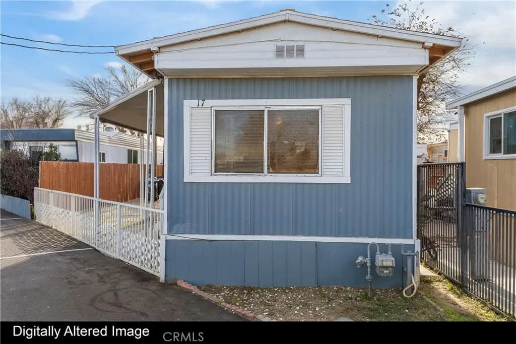 2515 E Ave I, Lancaster, CA — listing photo 1