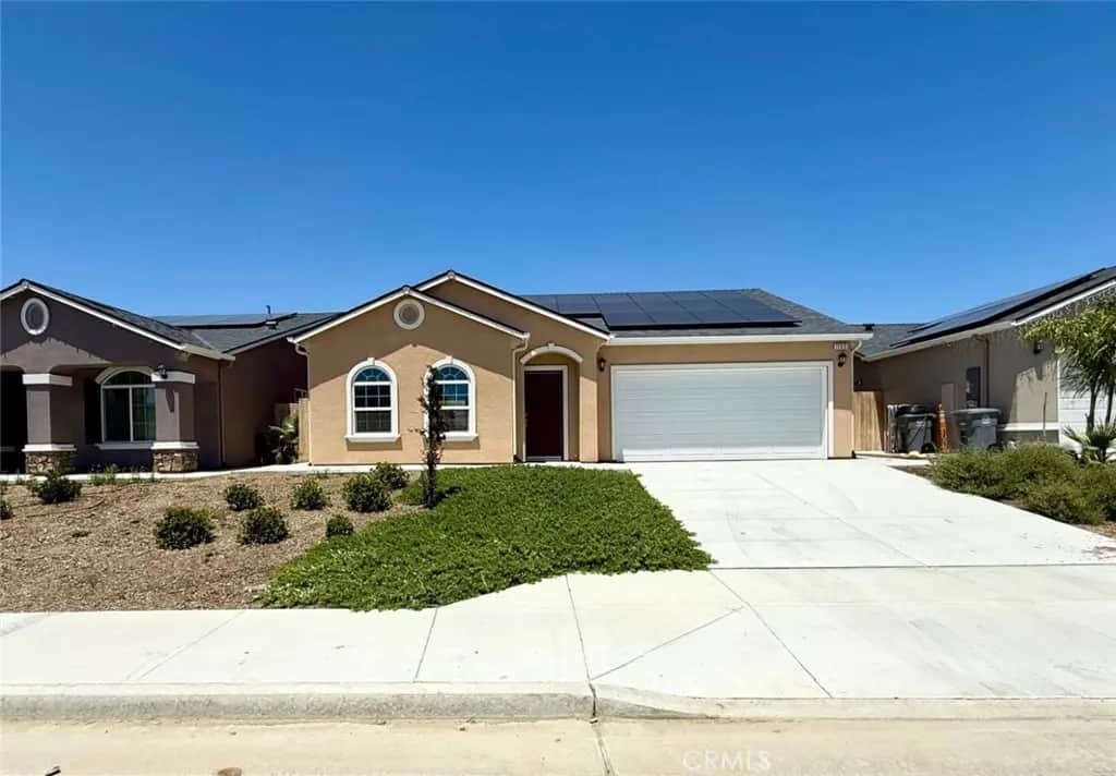 1133 Orange, Avenal, CA — listing photo 1