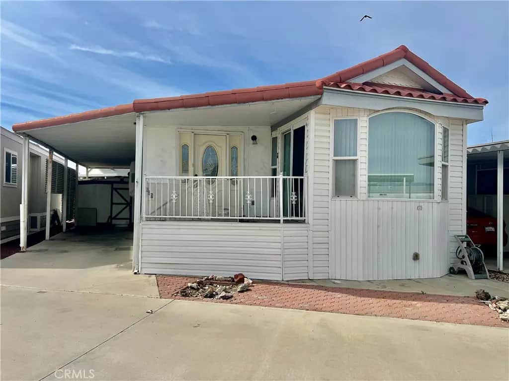 1295 S Cawston 429, Hemet, CA — listing photo 1