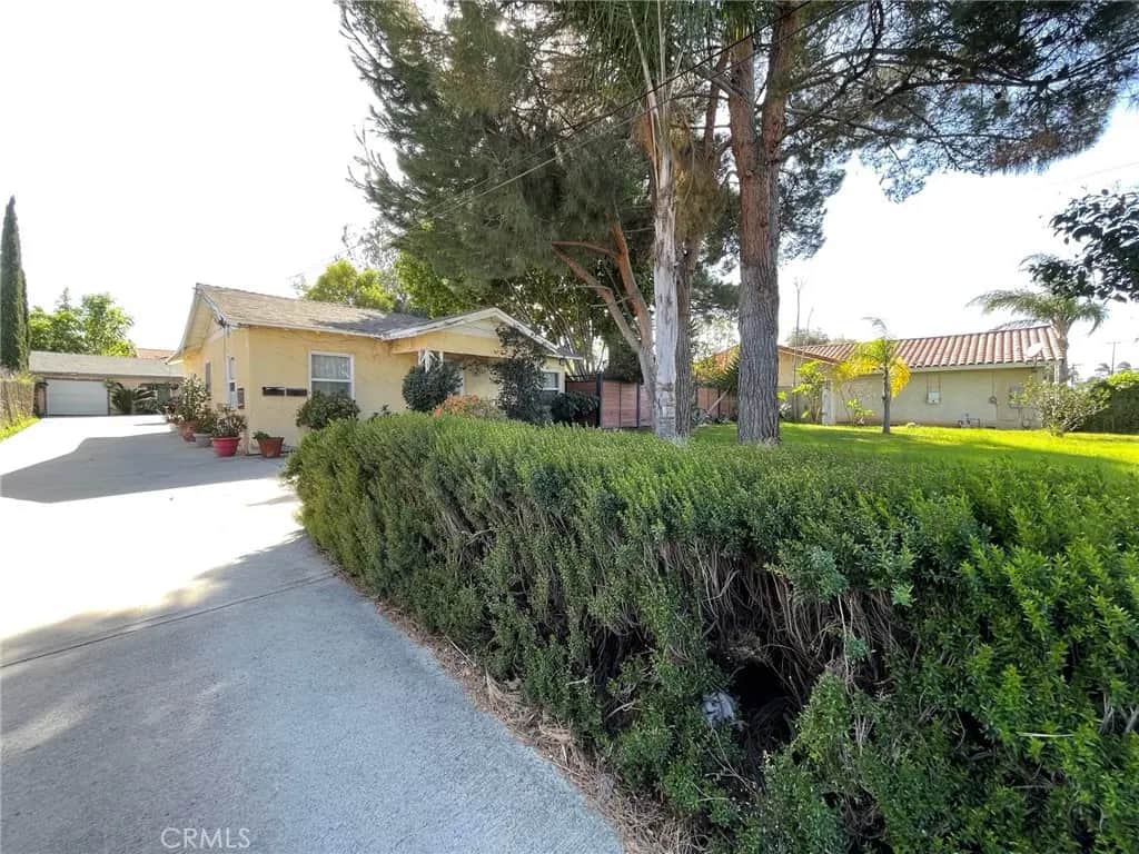 824 W Olive, Corona, CA — listing photo 1