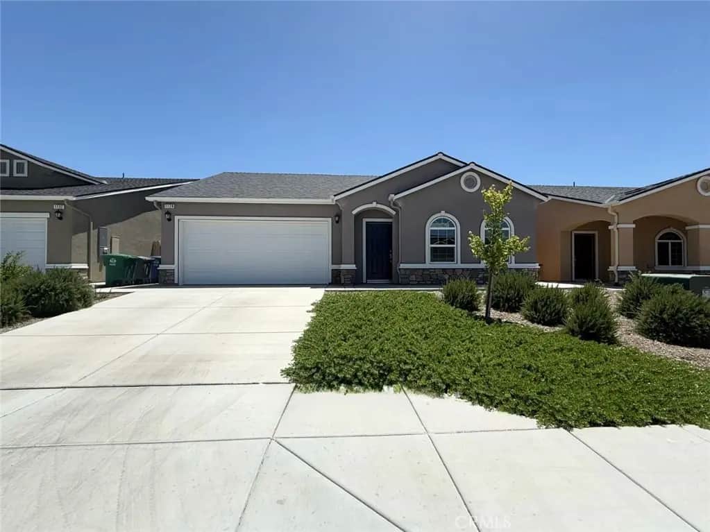 1128 Orange, Avenal, CA — listing photo 1