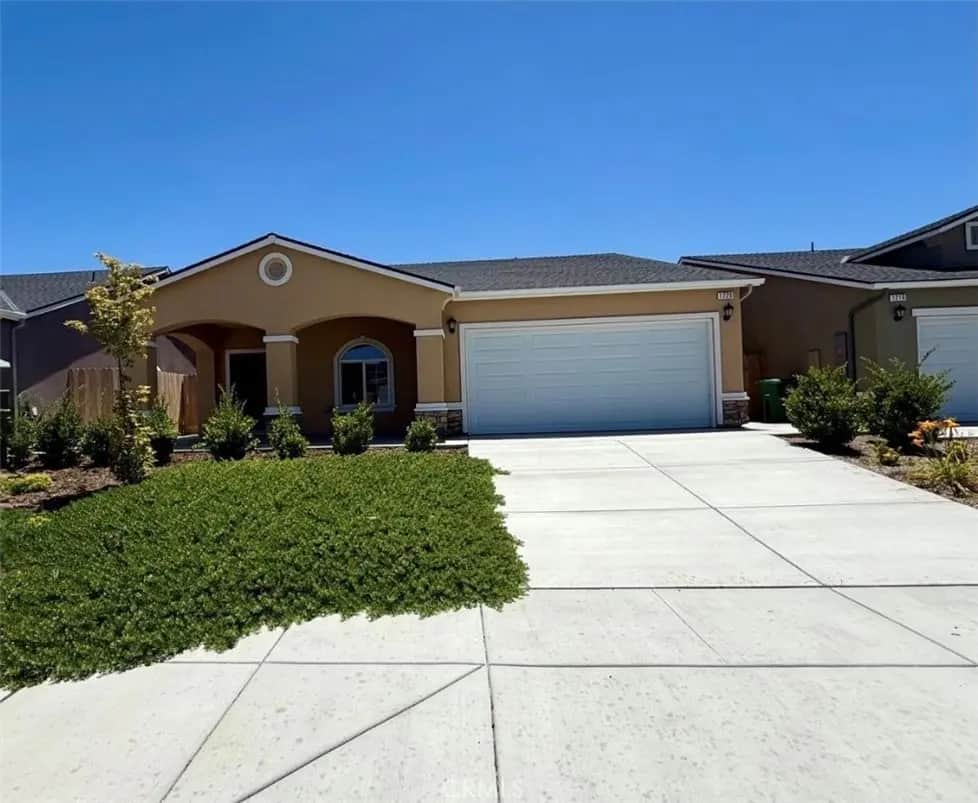 1220 Orange Street, Avenal, CA — listing photo 1