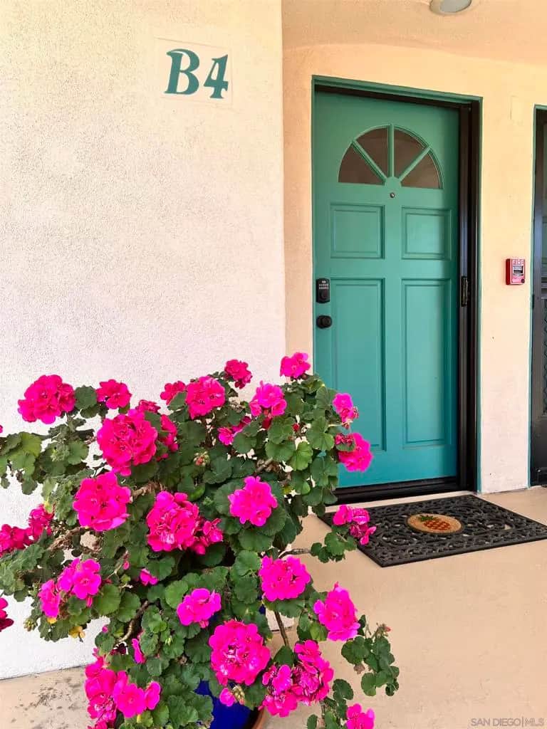 7757 Eads B4, La Jolla, CA — listing photo 1
