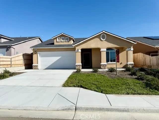 913 Grangeville Avenue, Avenal, CA — listing photo 1