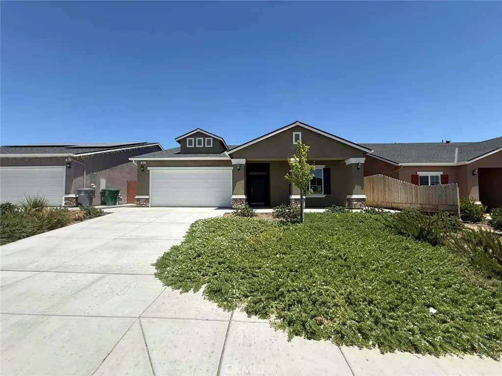 929 Grangeville Avenue, Avenal, CA — listing photo 1