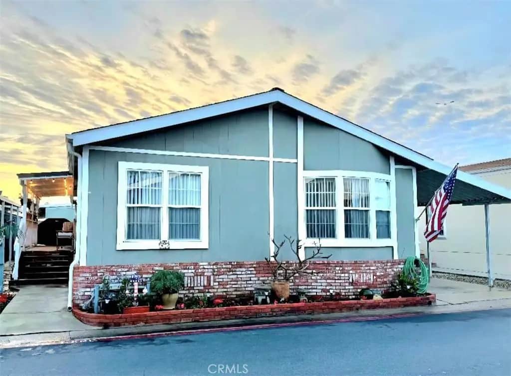 21851 Newland St. 82, Huntington Beach, CA — listing photo 1