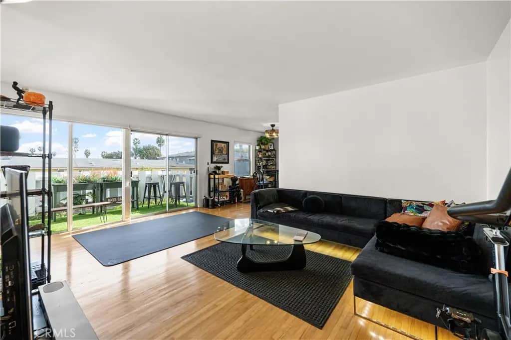 4065 Ursula 6, Los Angeles, CA — listing photo 1