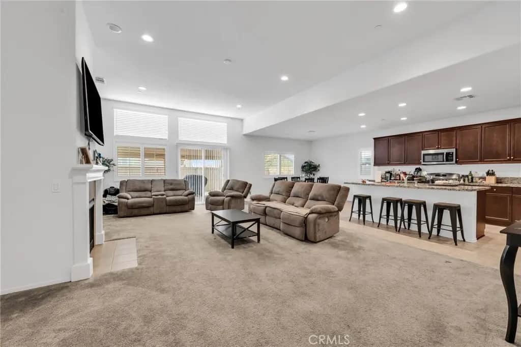 16252 Gibson Street, Victorville, CA — listing photo 1