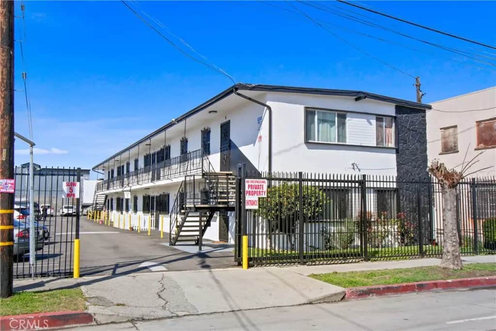 8711 Avalon, Los Angeles, CA — listing photo 1