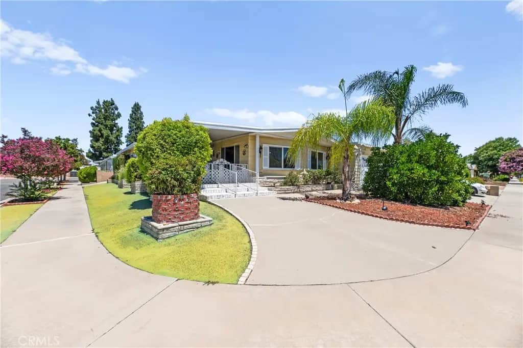 2964 Silver Oak Way, Hemet, CA — listing photo 1