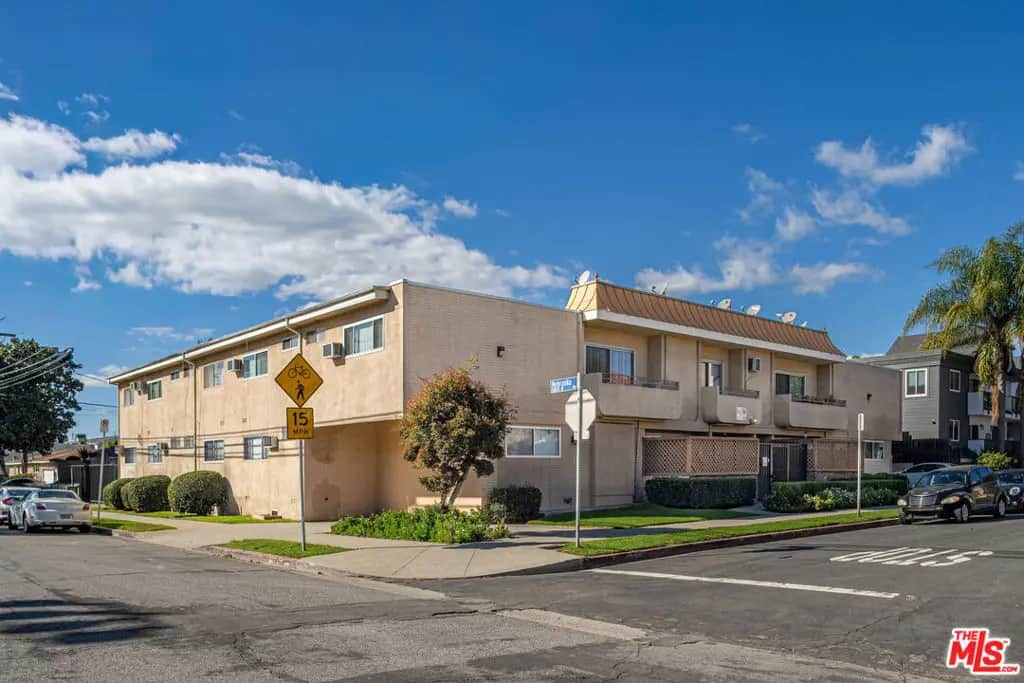 1755 Granville Avenue, Los Angeles, CA — listing photo 1