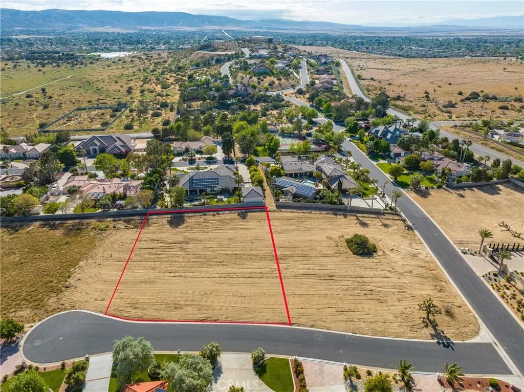 41915 Loma Vista, Lancaster, CA — listing photo 1