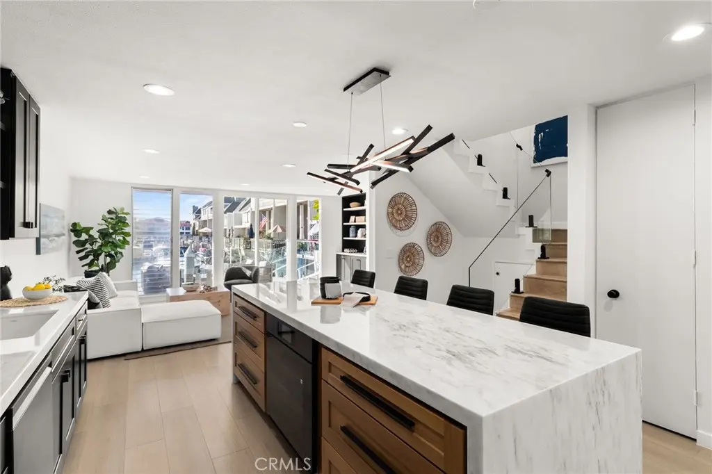 16435 Harbour Lane 13, Huntington Beach, CA — listing photo 1