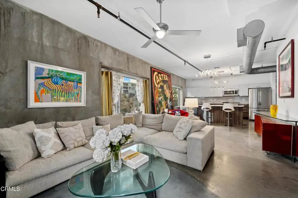 645 W 9th Street 200, Los Angeles, CA — listing photo 1