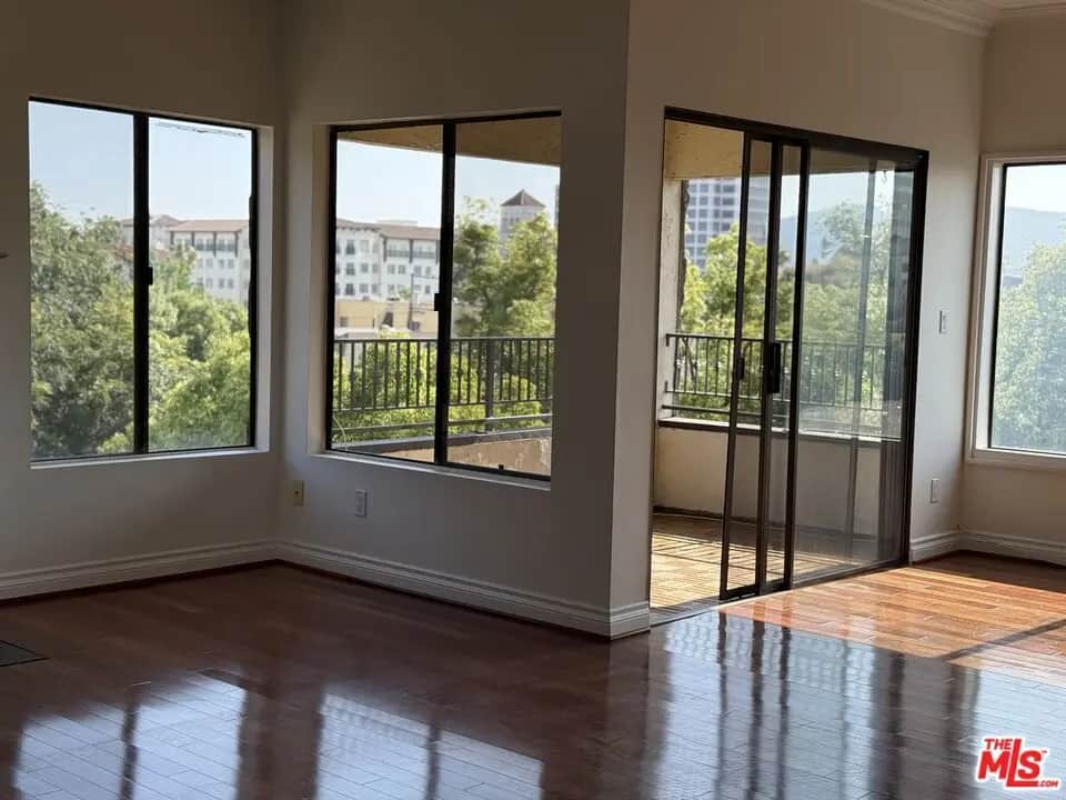 234 N Kenwood Street 301, Glendale, CA — listing photo 1