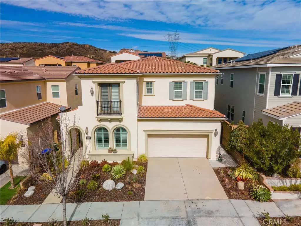 20523 Stella, Saugus, CA — listing photo 1