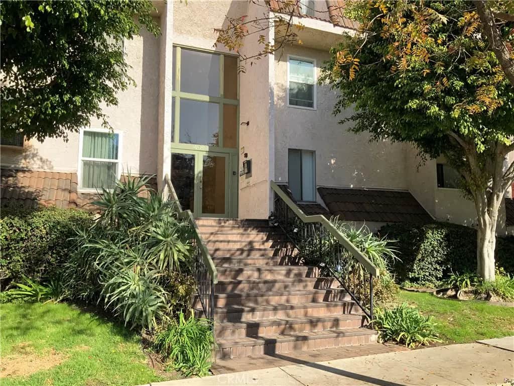 409 Burchett 220, Glendale, CA — listing photo 1