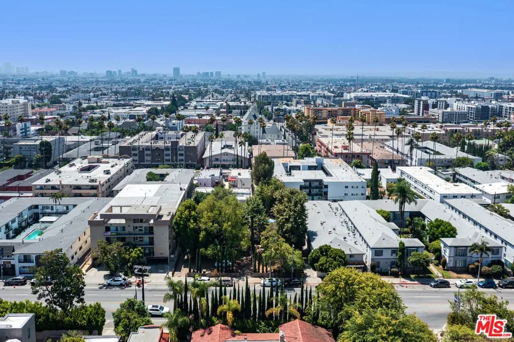 5346 Franklin Avenue, Los Angeles, CA — listing photo 1