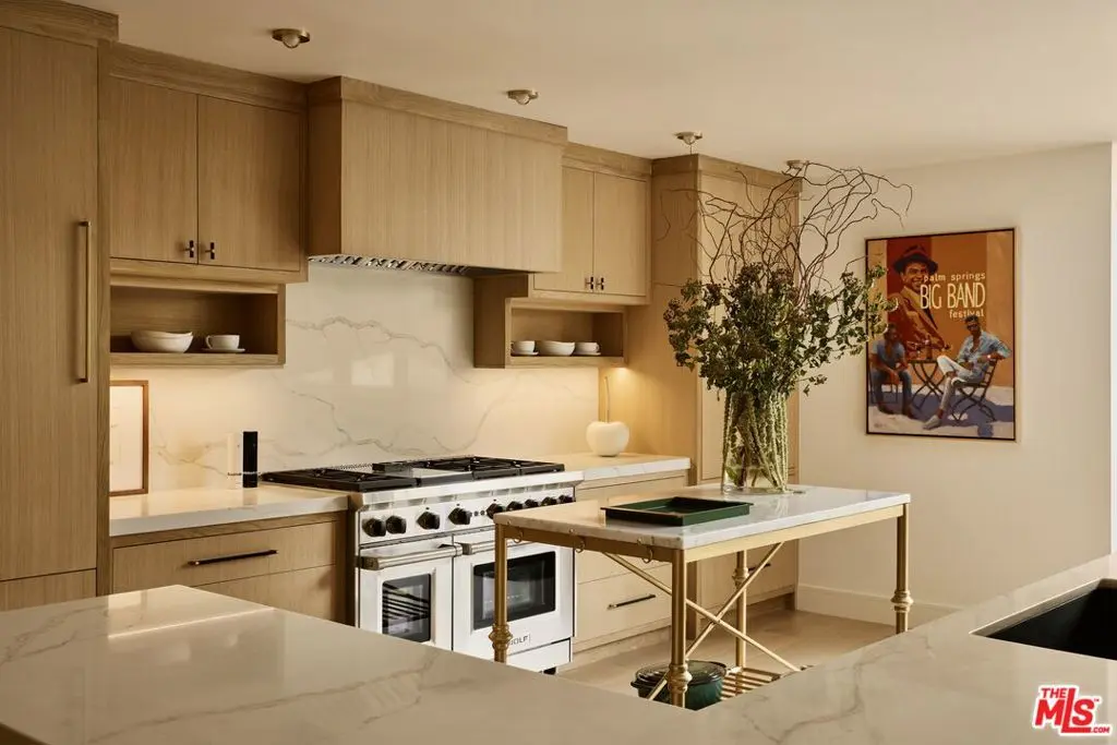 211 S Spalding Drive 110N, Beverly Hills, CA — listing photo 1
