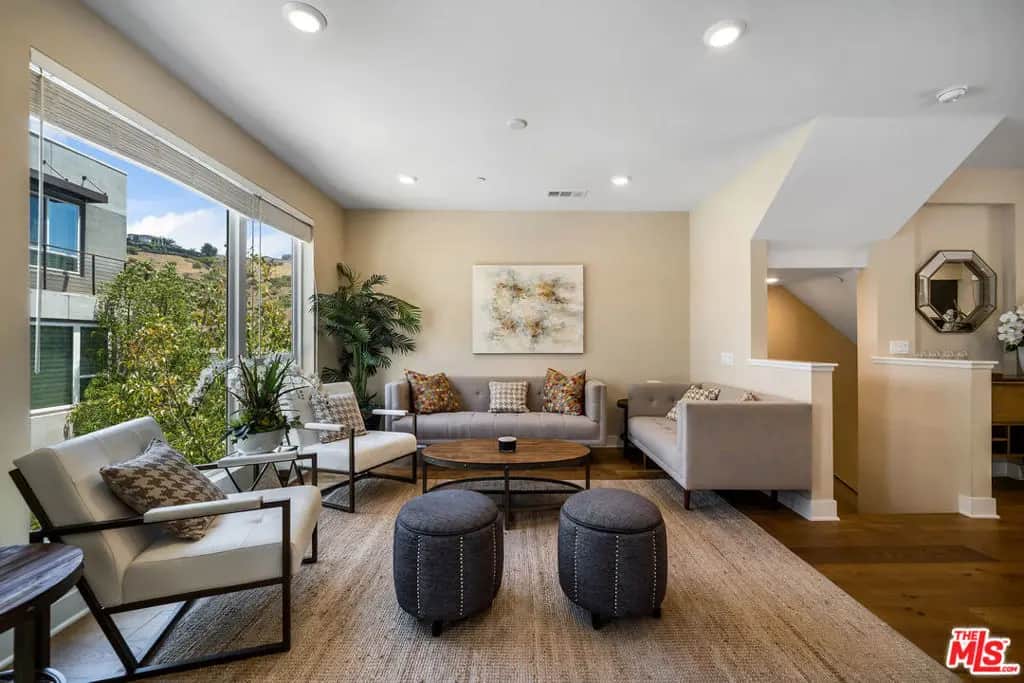 6746 W Gill Way, Los Angeles, CA — listing photo 1