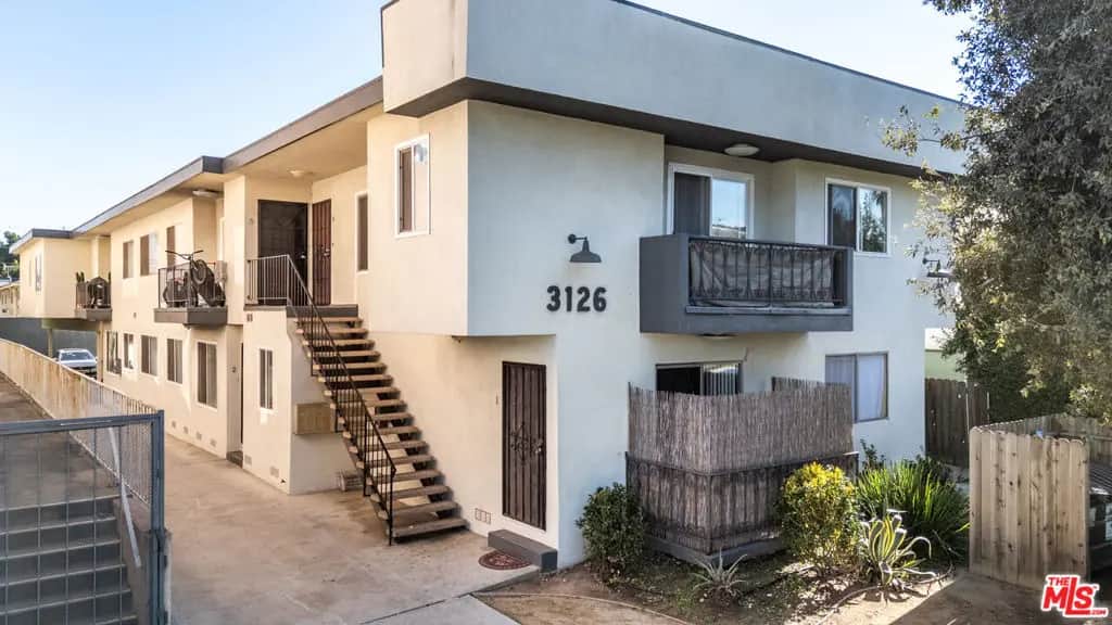 3126 S Canfield Avenue, Los Angeles, CA — listing photo 1