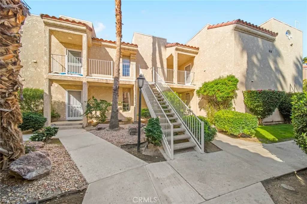 2700 Lawrence Crossley 4, Palm Springs, CA — listing photo 1
