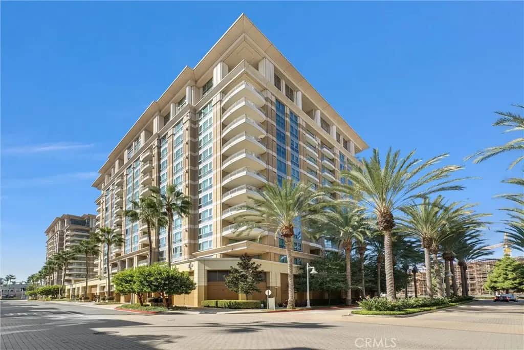 3044 Scholarship, Irvine, CA — listing photo 1