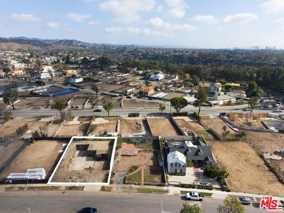 730 Toyopa Drive, Pacific Palisades, CA — listing photo 1