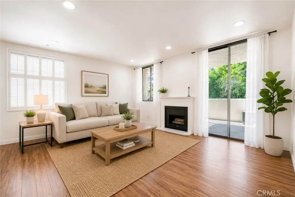7001 S La Cienega 101, Los Angeles, CA — listing photo 1