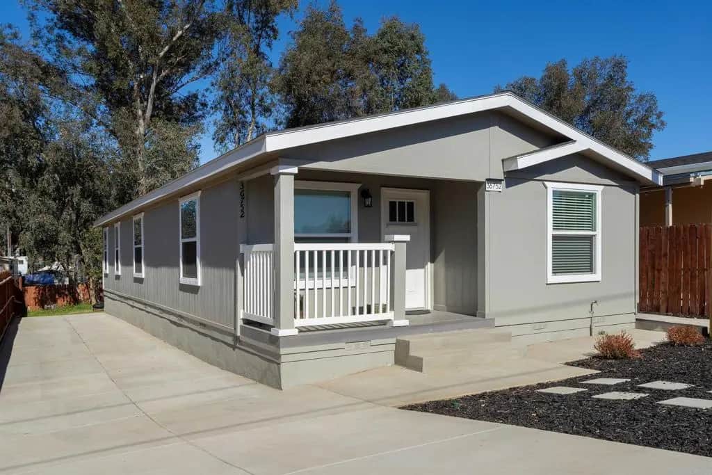 36752 Oleander Avenue, Lake Elsinore, CA — listing photo 1
