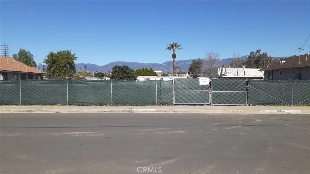 416 OAK Street, San Bernardino, CA — listing photo 1