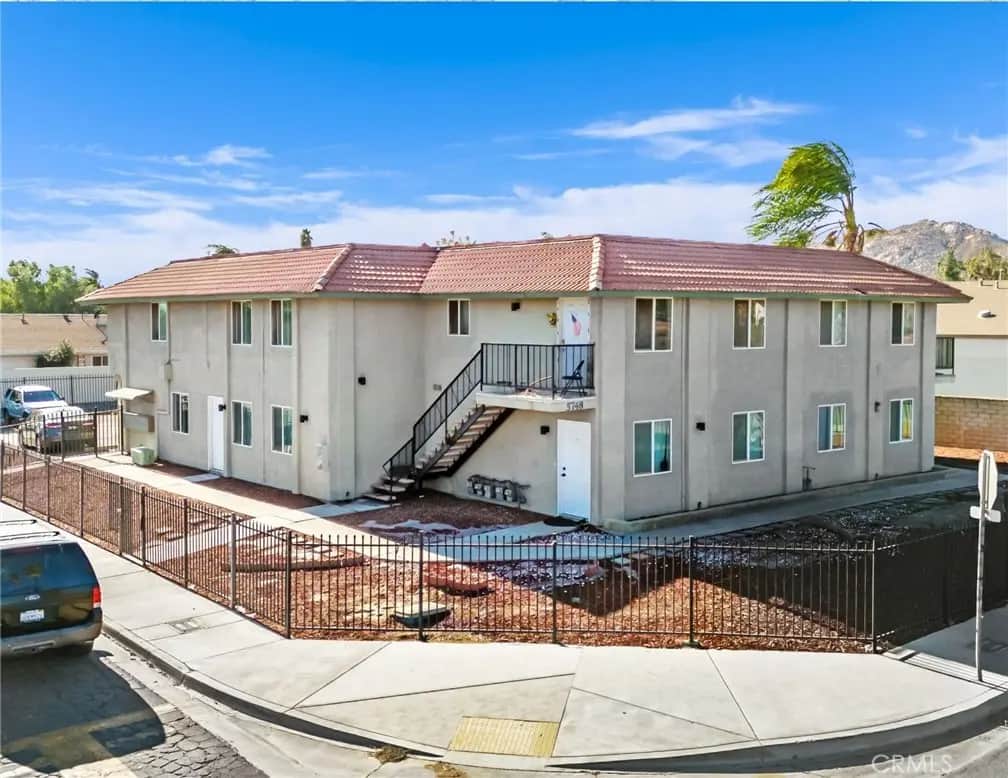 5748 Tilton Avenue, Jurupa Valley, CA — listing photo 1