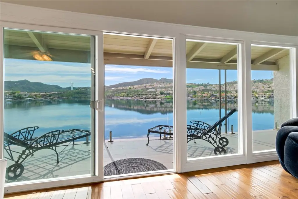 22196 Treasure Island, Canyon Lake, CA — listing photo 1