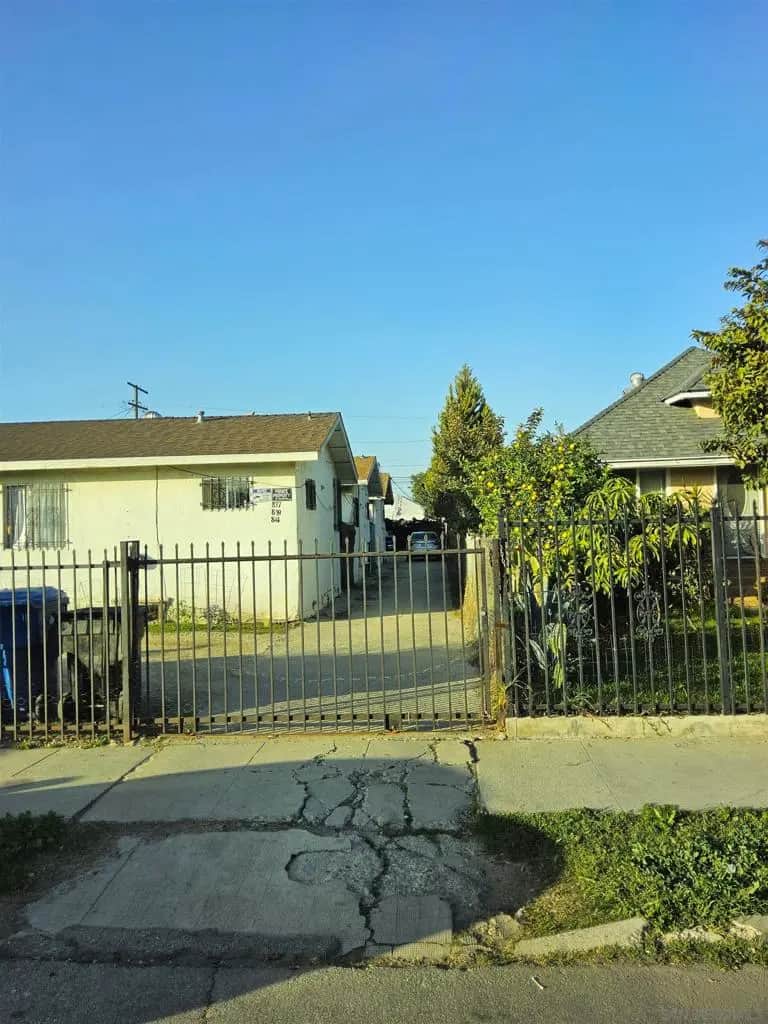 837 W 65th St, Los Angeles, CA — listing photo 1
