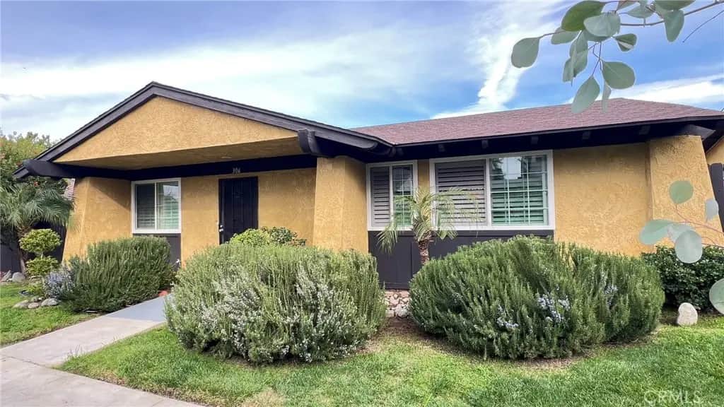 306 E Thornton, Hemet, CA — listing photo 1