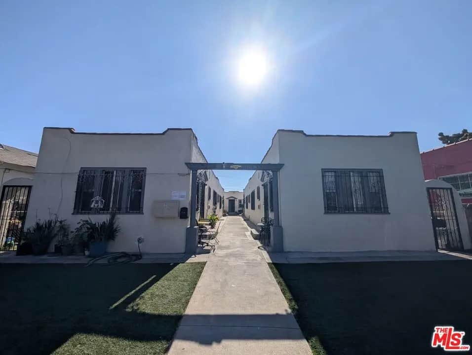710 W 76th Street, Los Angeles, CA — listing photo 1