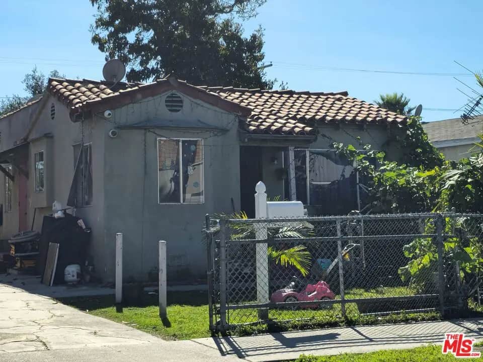 666 W 62nd Street, Los Angeles, CA — listing photo 1
