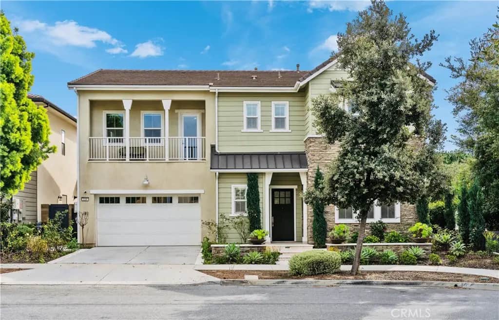 114 Crossover, Irvine, CA — listing photo 1